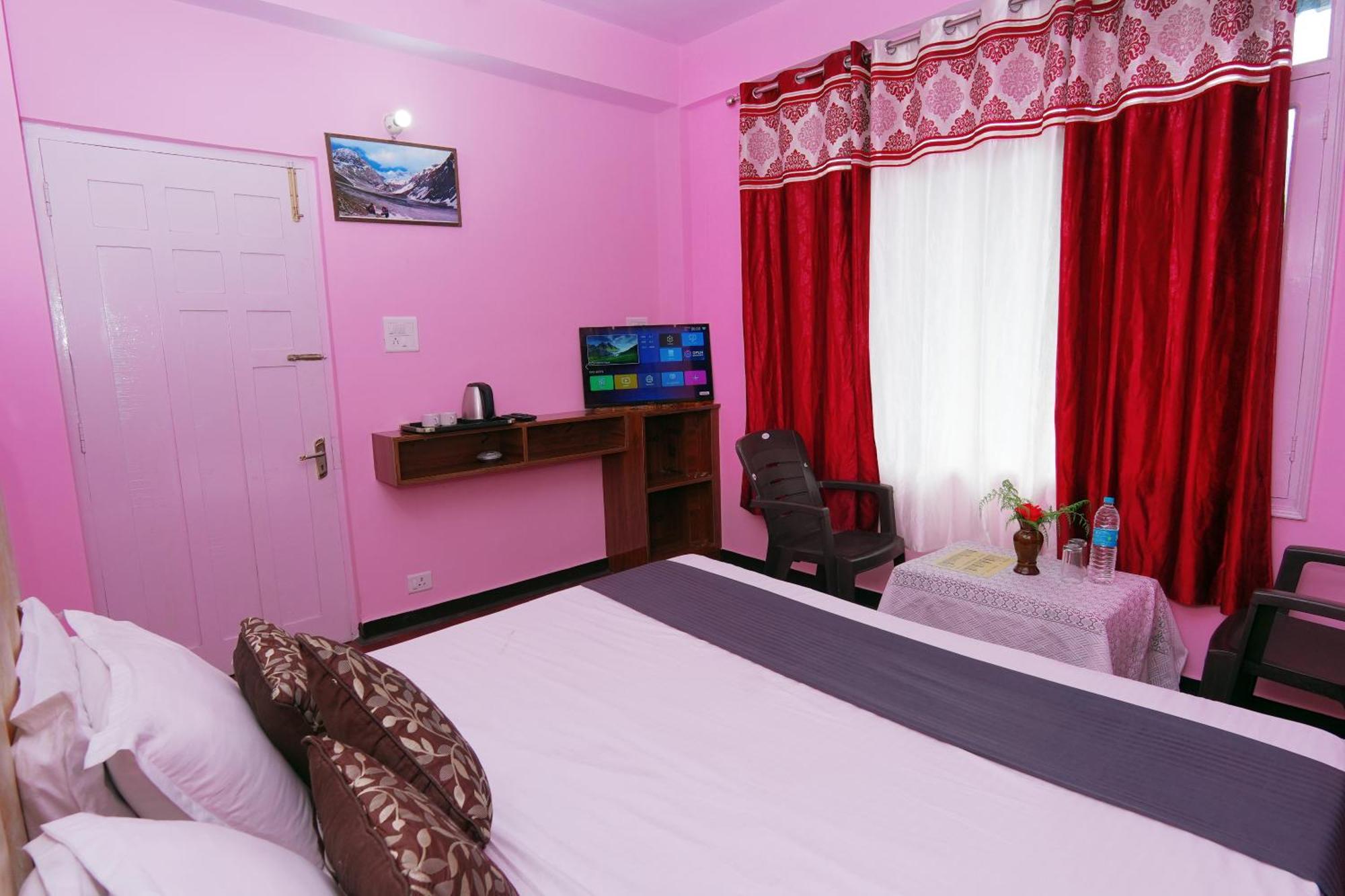 Shimla Hills Apartments 2Bhk 外观 照片